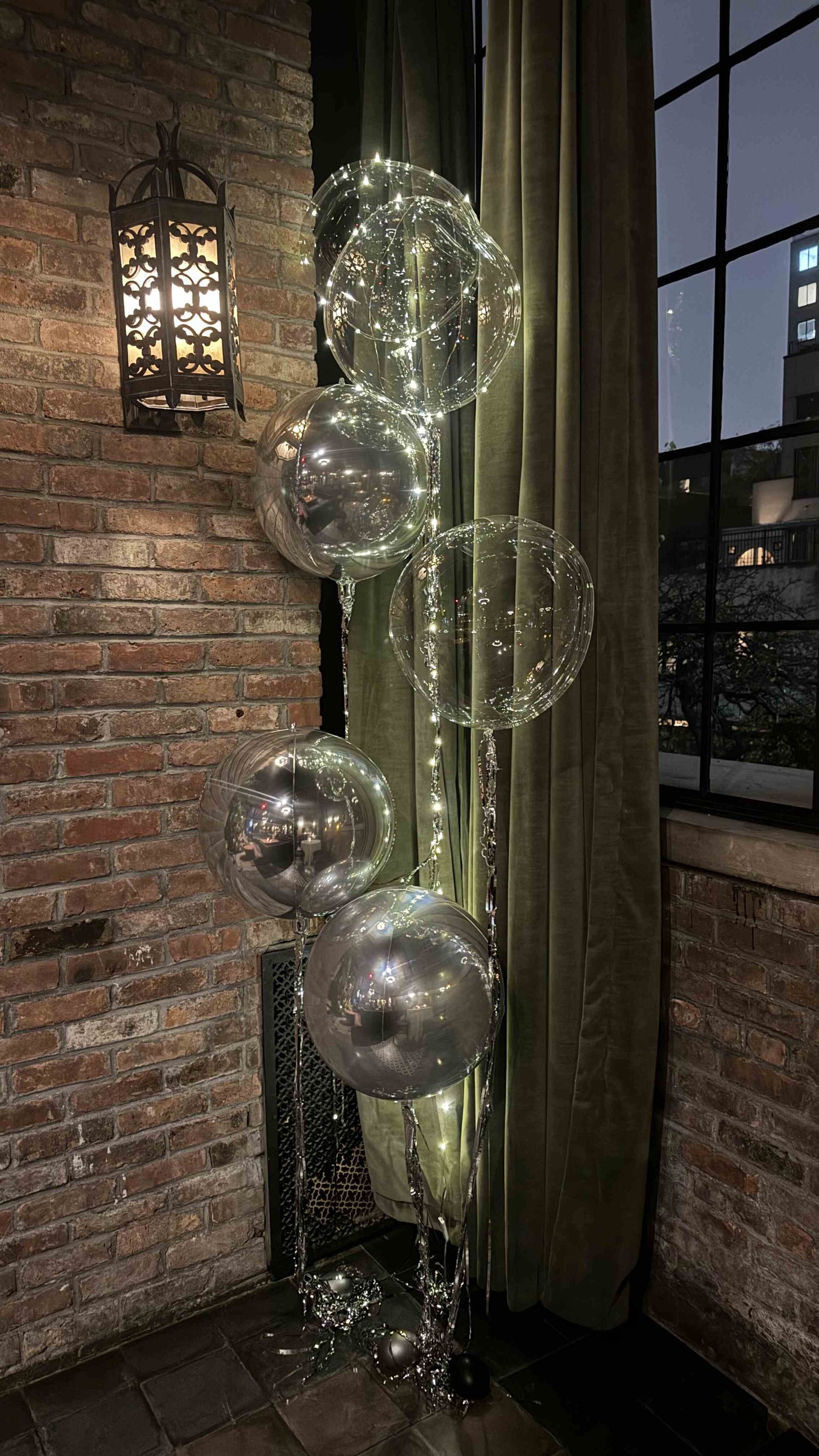 5 LED Balloons (helium inflated)