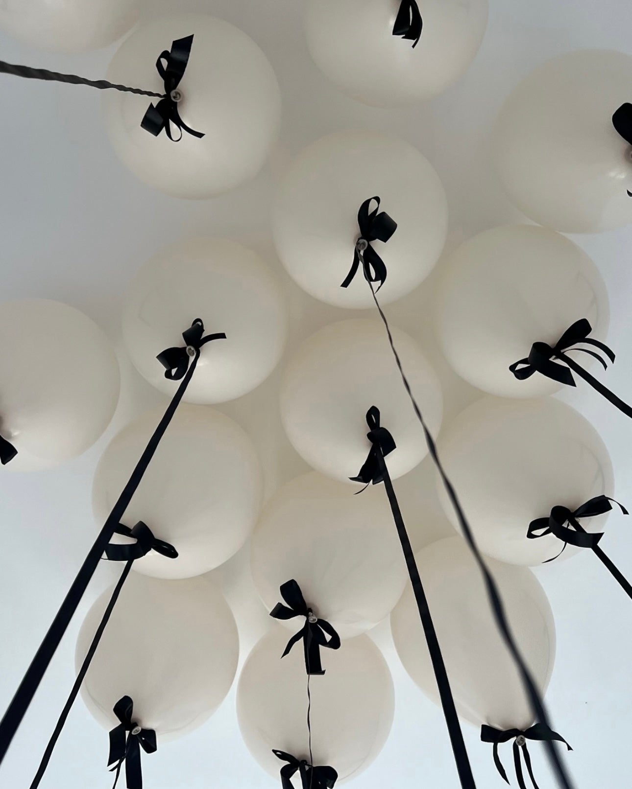 Ceiling Balloons with Bows (Select ONE Color)