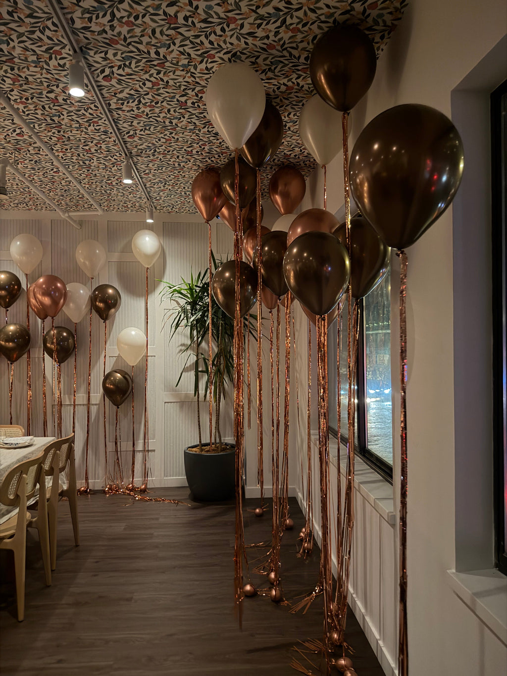 Floating Balloon Wall (100 balloons)