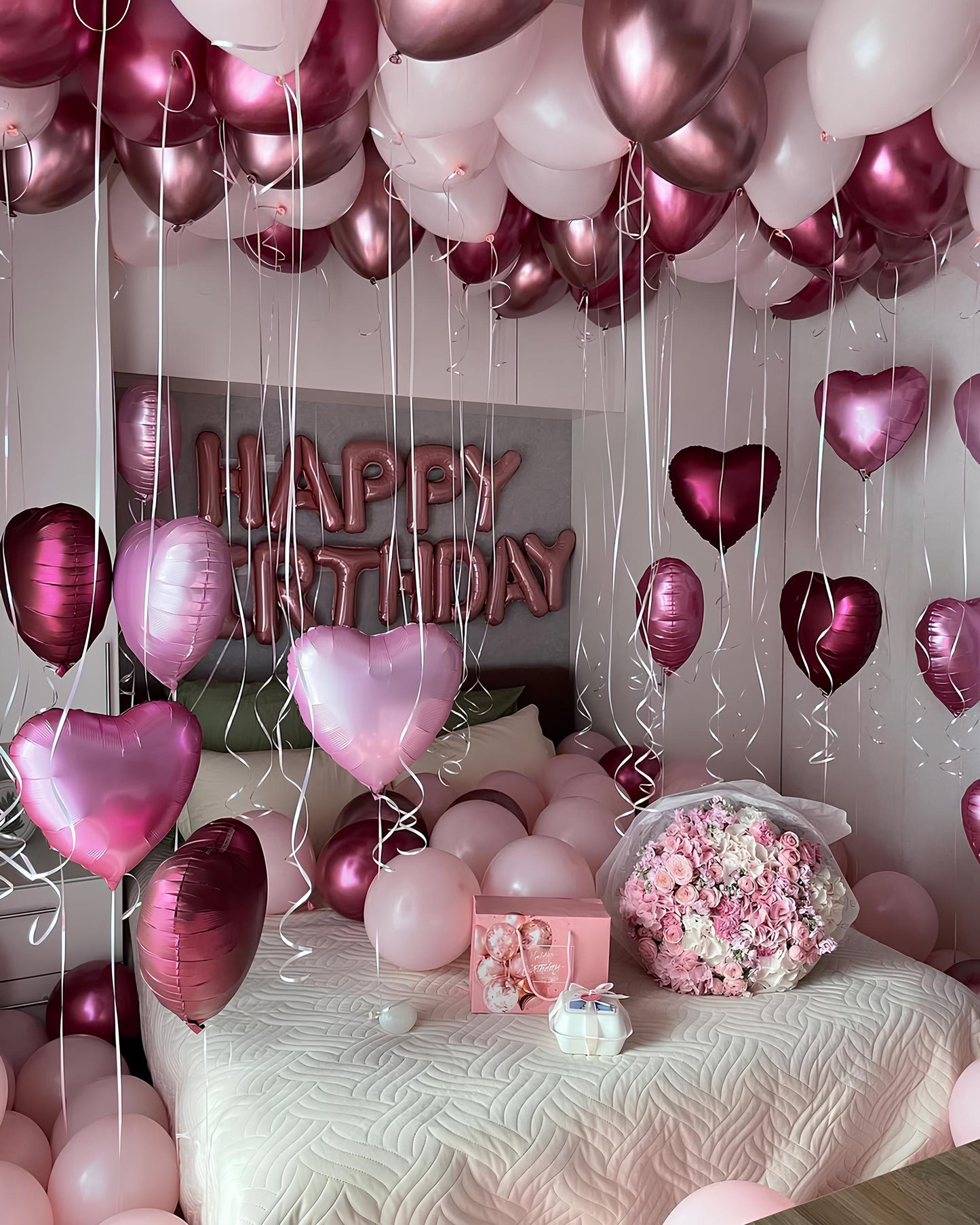 Grand Pink Magenta Birthday Room Set