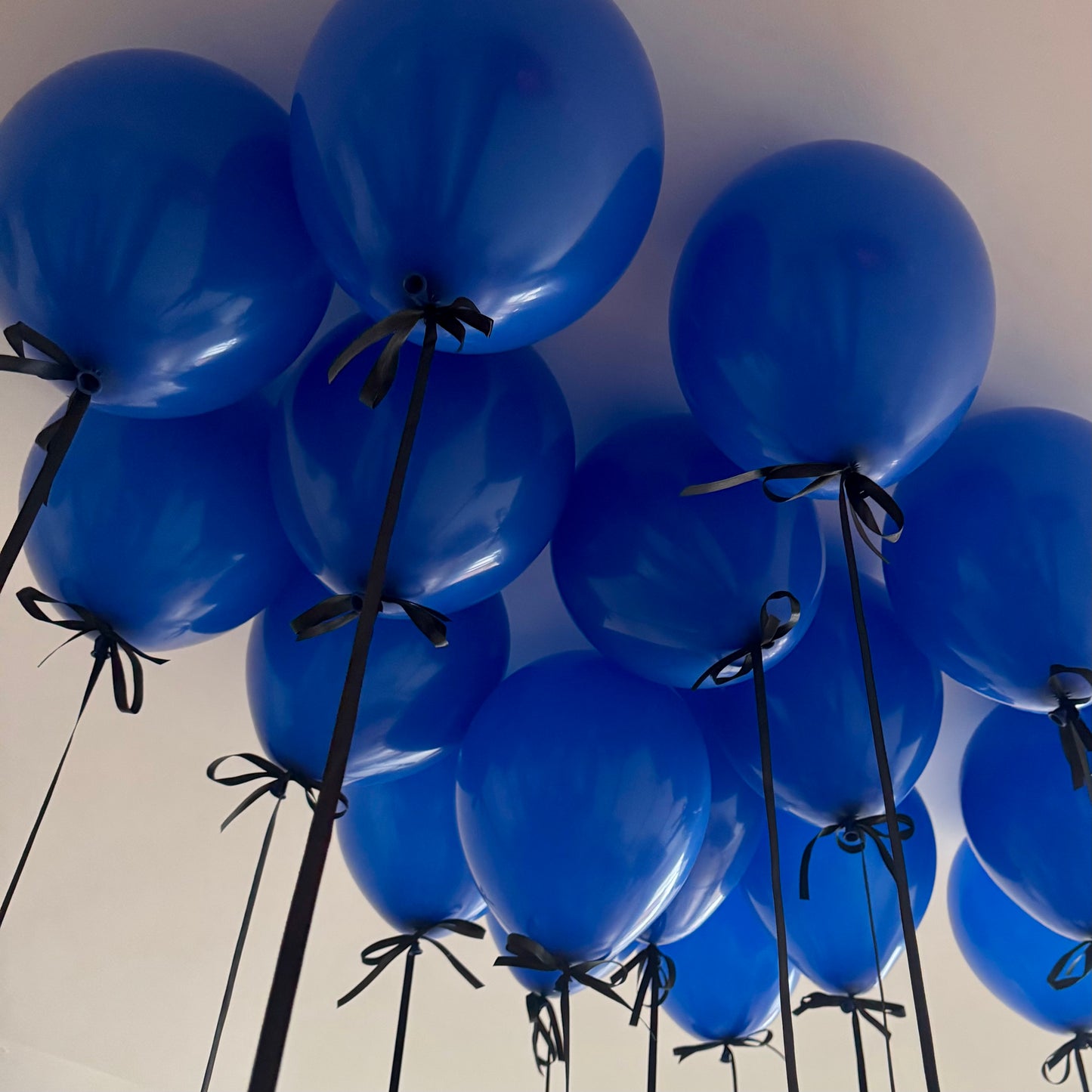 Ceiling Balloons with Bows (Select ONE Color)
