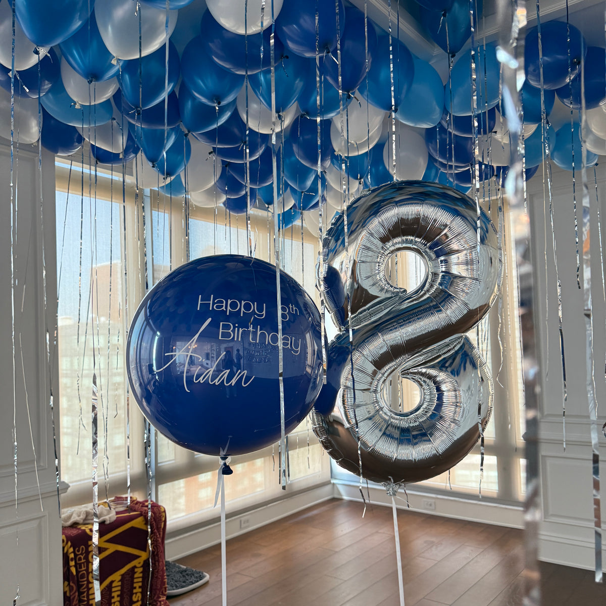 Total Blue Balloon Room Set
